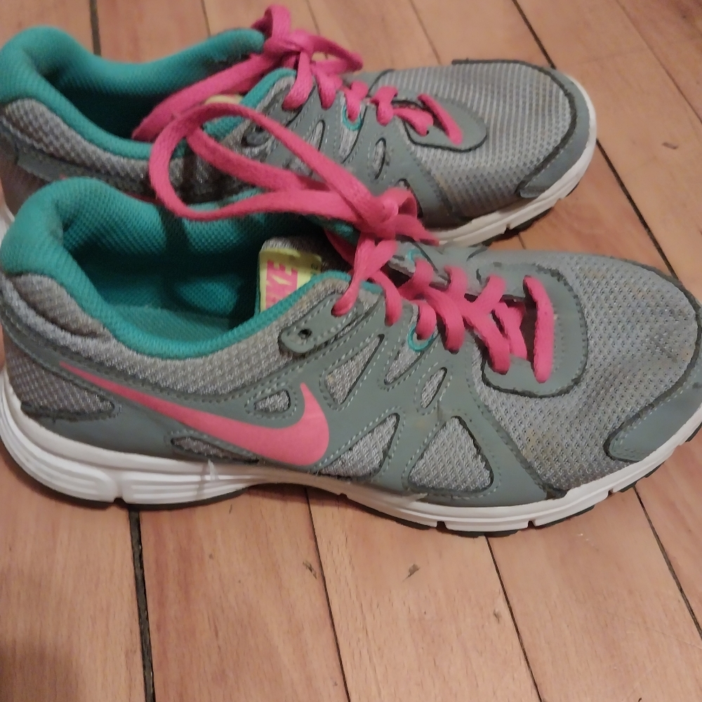 Nike kids revolution 2 sneakers